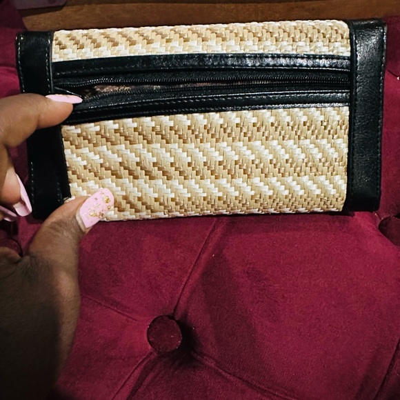 Wallet Silver Tone HEART Decor note back zipper missing! Price reflects defect. - Picture 10 of 13